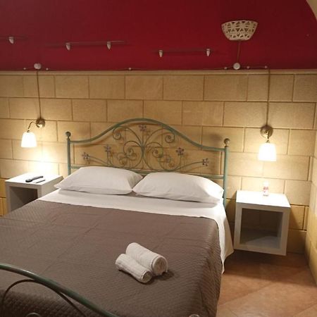 La Dimora Degli Dei Apartamento Bari Exterior foto
